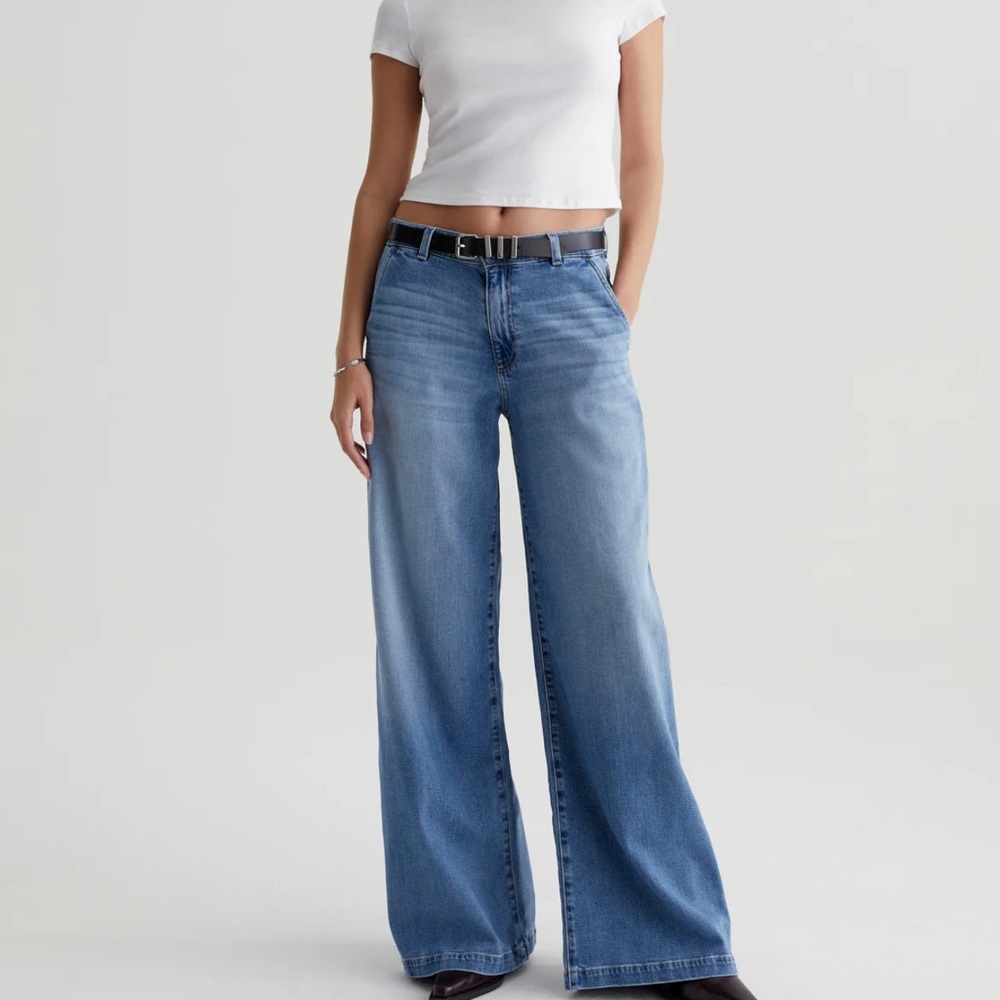 AG Stella low-slung palazzo jeans. Like new. Size 31